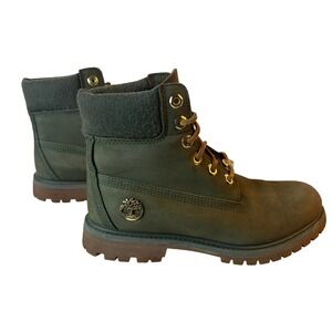 Timberland 6-Inch Premium Nubuck Boots Green Womens 6.5 A1UWQ